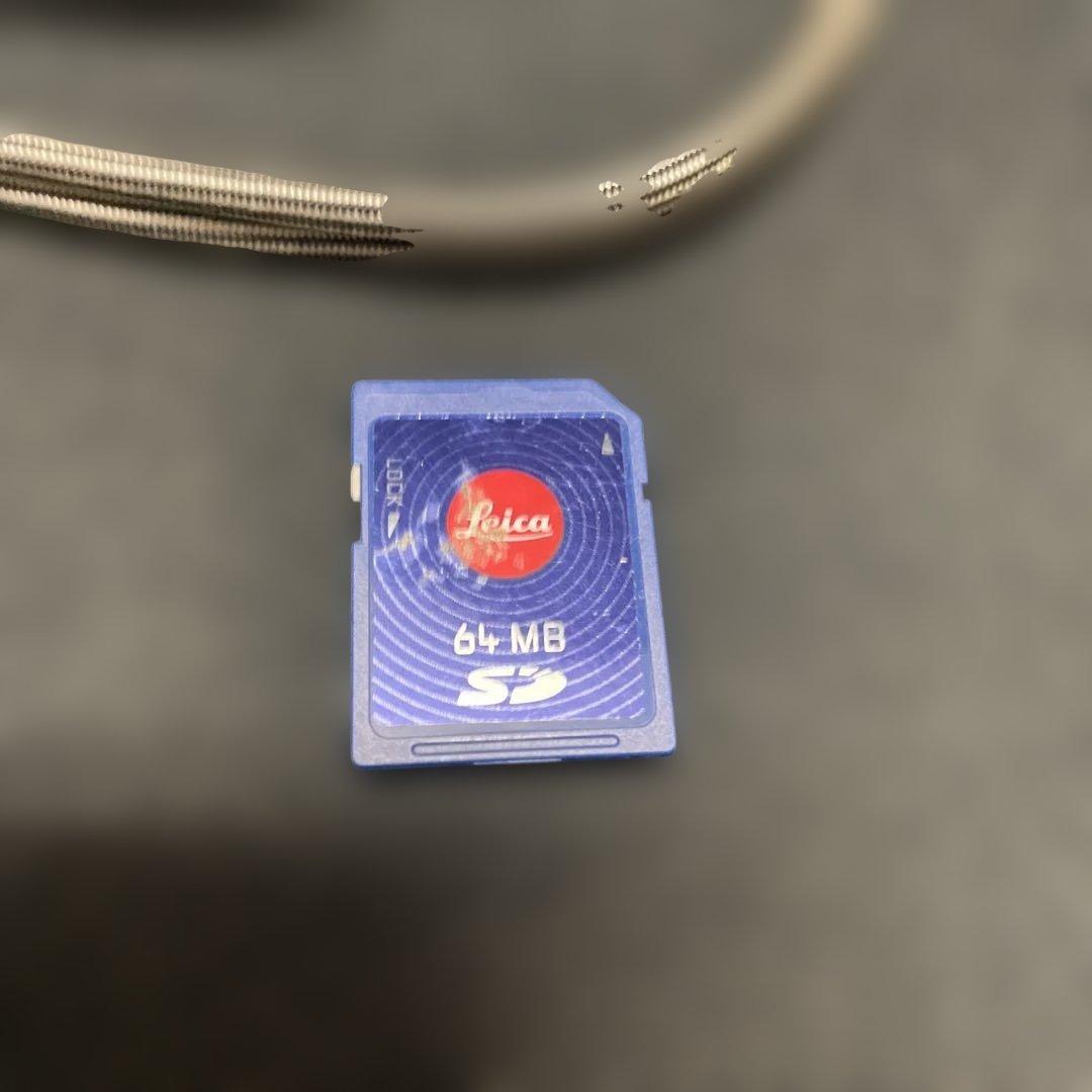 LEICA C11 コンパクトデジタルカメラ 本体とバッテリー充電器付きジャンク