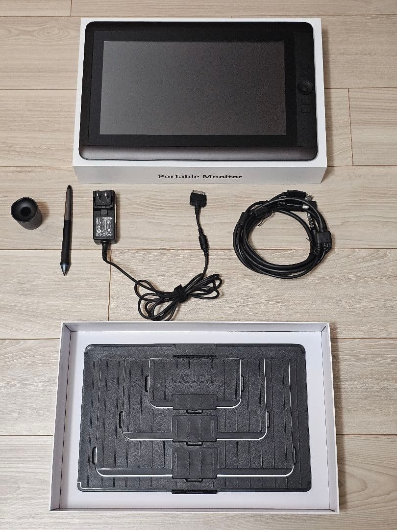 Wacom Cintiq 13HD DTK-1300 ワコム 液タブ