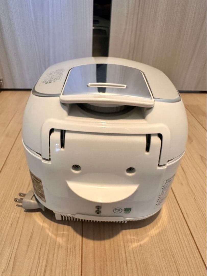 ZOJIRUSHI IH炊飯器 NP-RW05 ホワイト