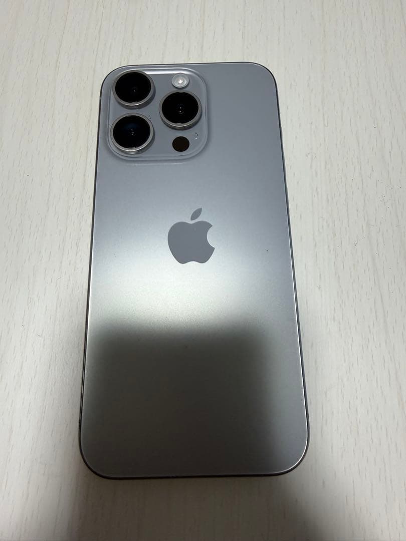 Apple iPhone 15 Pro 本体 値下げしましたケース付き