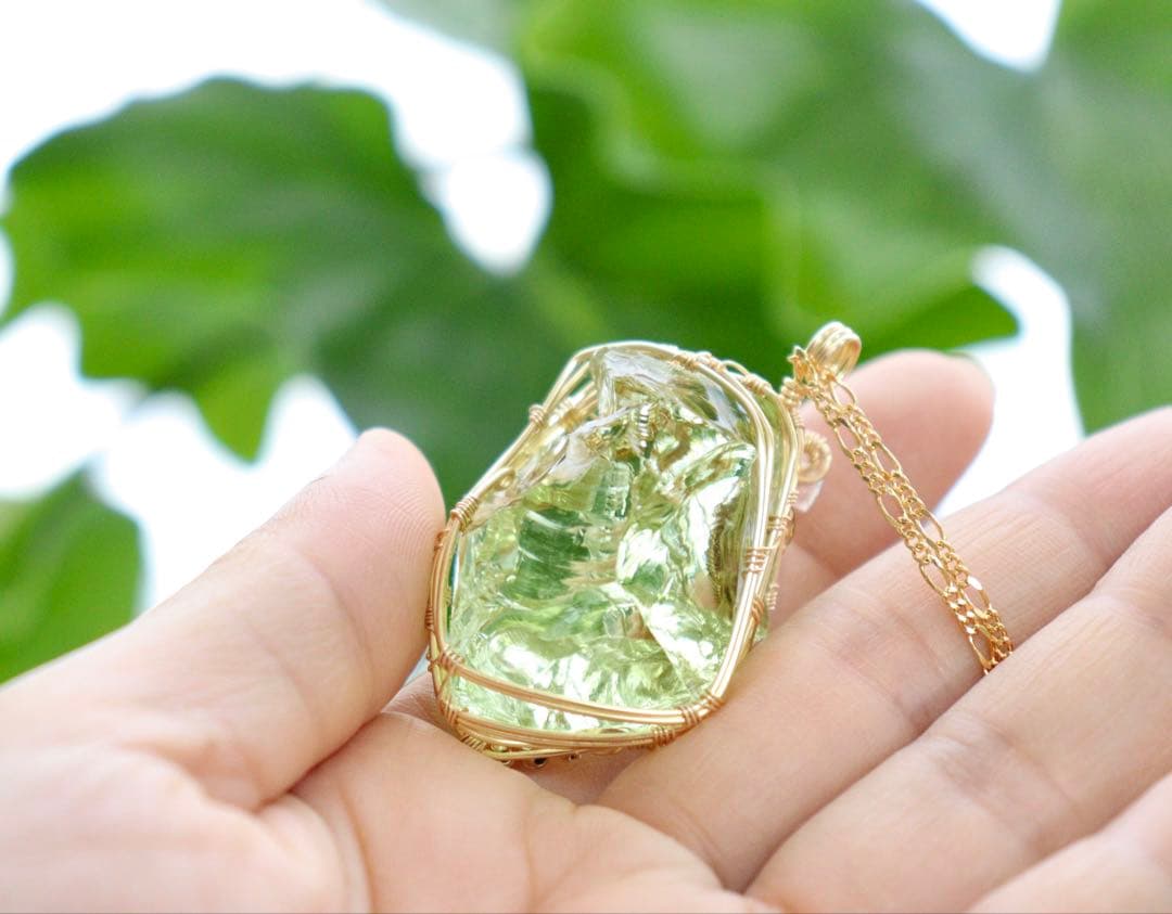 大粒アンダラクリスタルとスモーキークォーツのワイヤージュエリーネックレス⟡原石