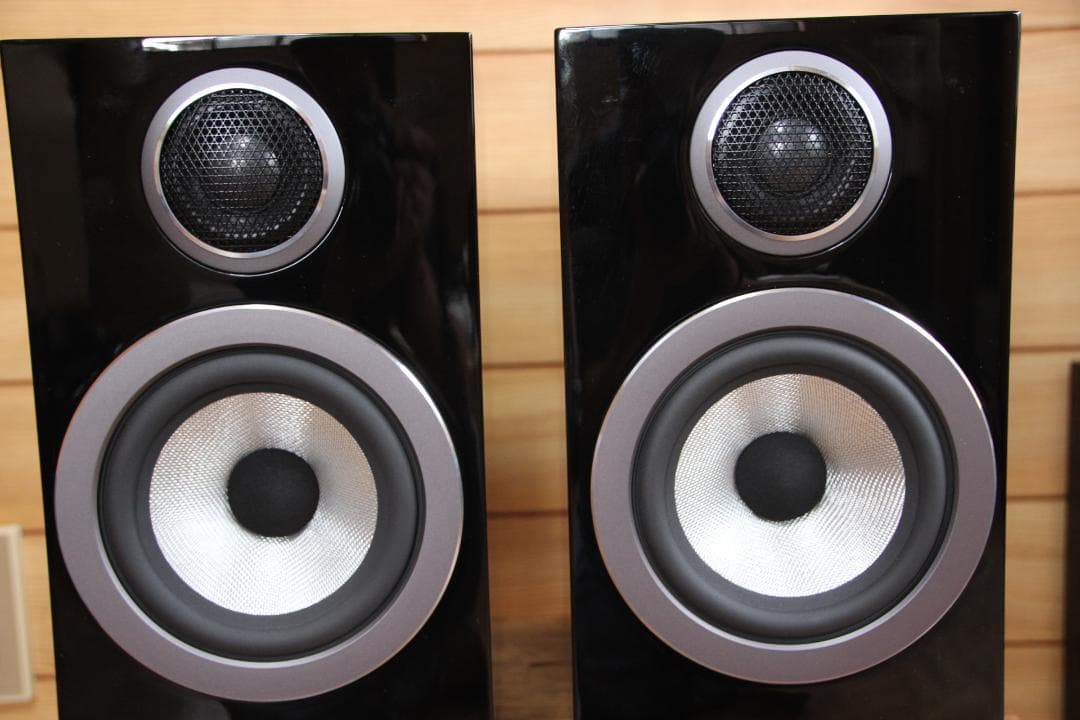 Bowers & Wilkins 707 S3 グロスブラック