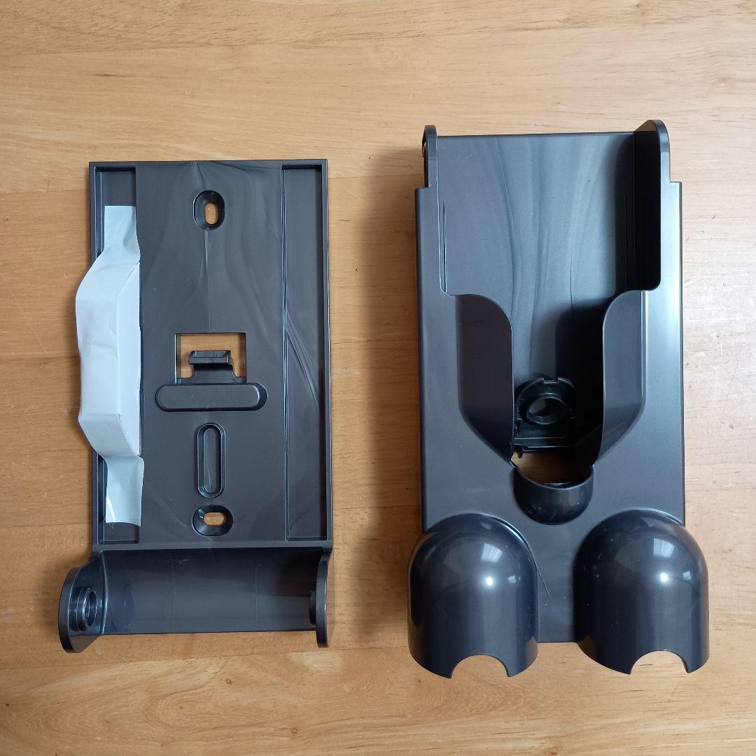 ダイソン　SV18 Dyson Digital Slim 充電器付き