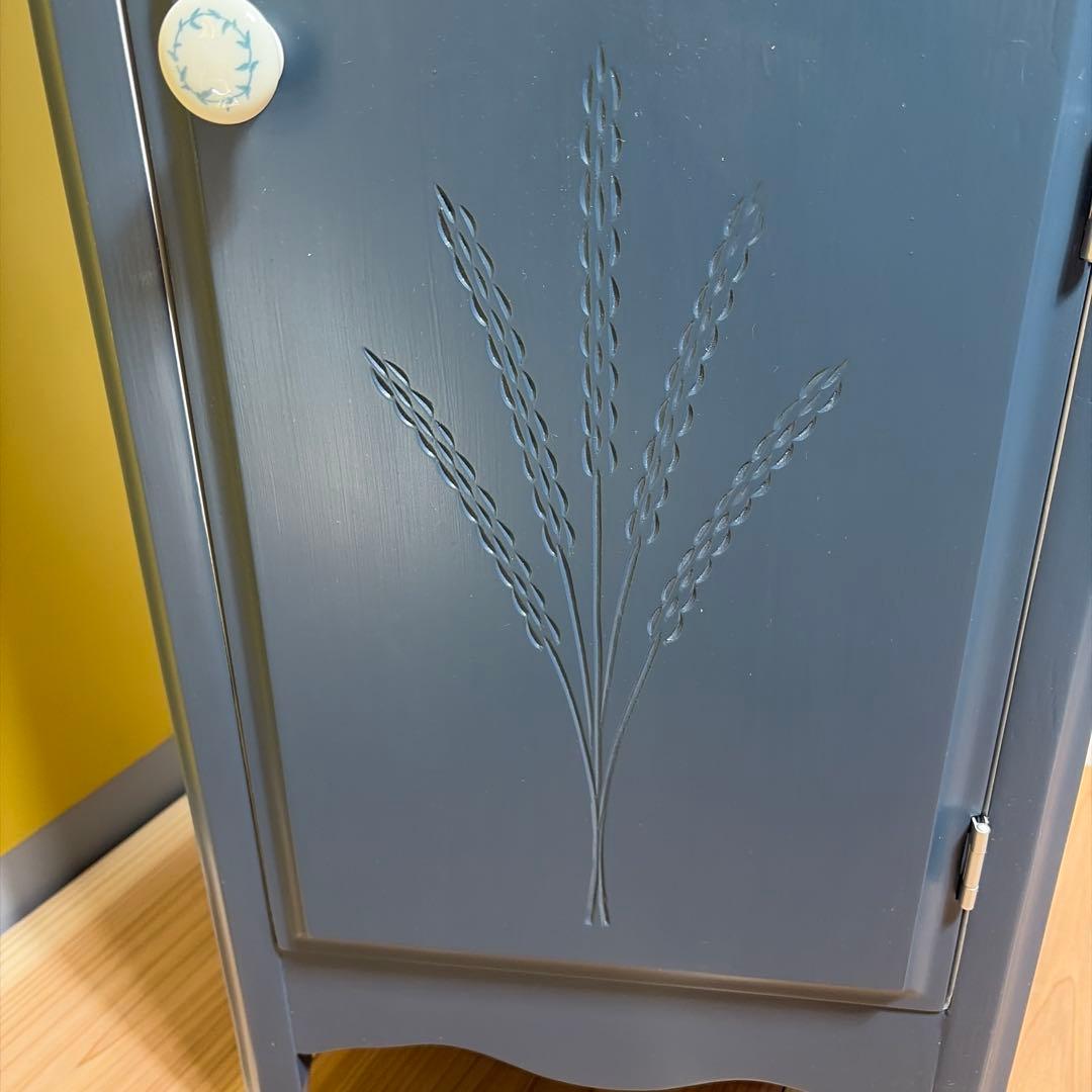 ダークブルー 木製キャビネット リメイク品