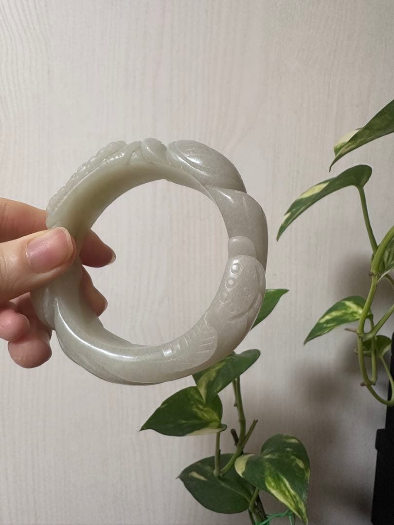 春節祭　カササギ　エキネシア　彫刻バングル　シャー太白バングル　天然石