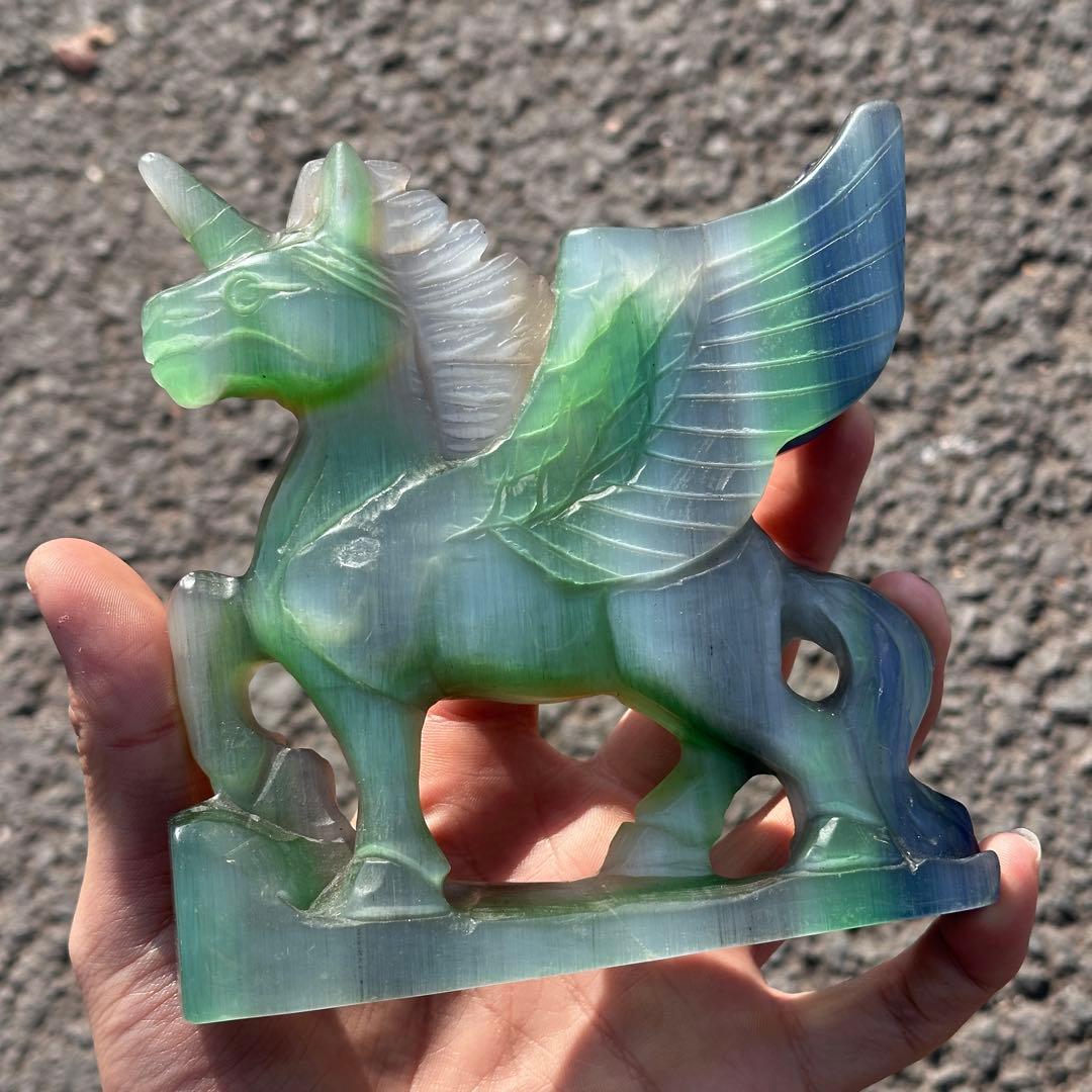 天然石猫目石のユニコーン　置物　ご購入前に在庫確認必要G.281