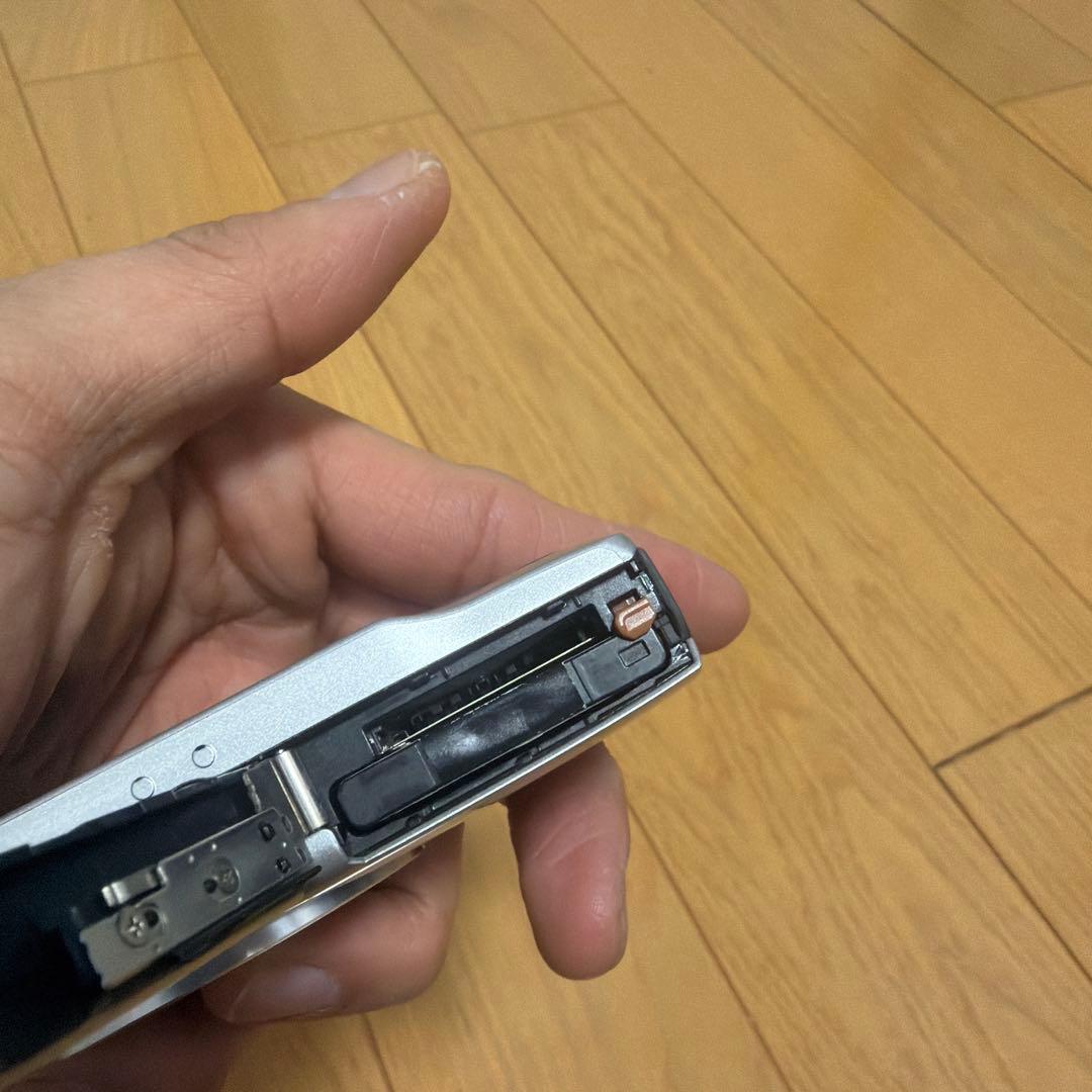 Canon IXY 200コンパクトデジタルカメラ（シルバー）
