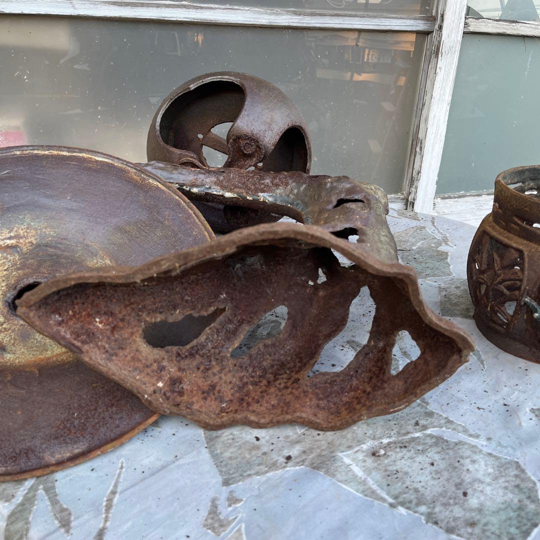 アンティーク　鉄鋳物製　灯篭