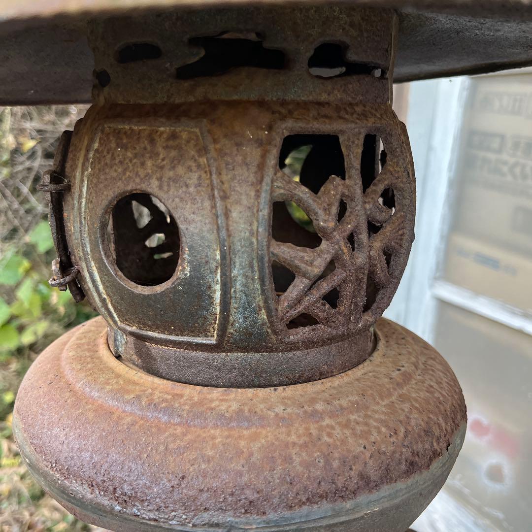 アンティーク　鉄鋳物製　灯篭