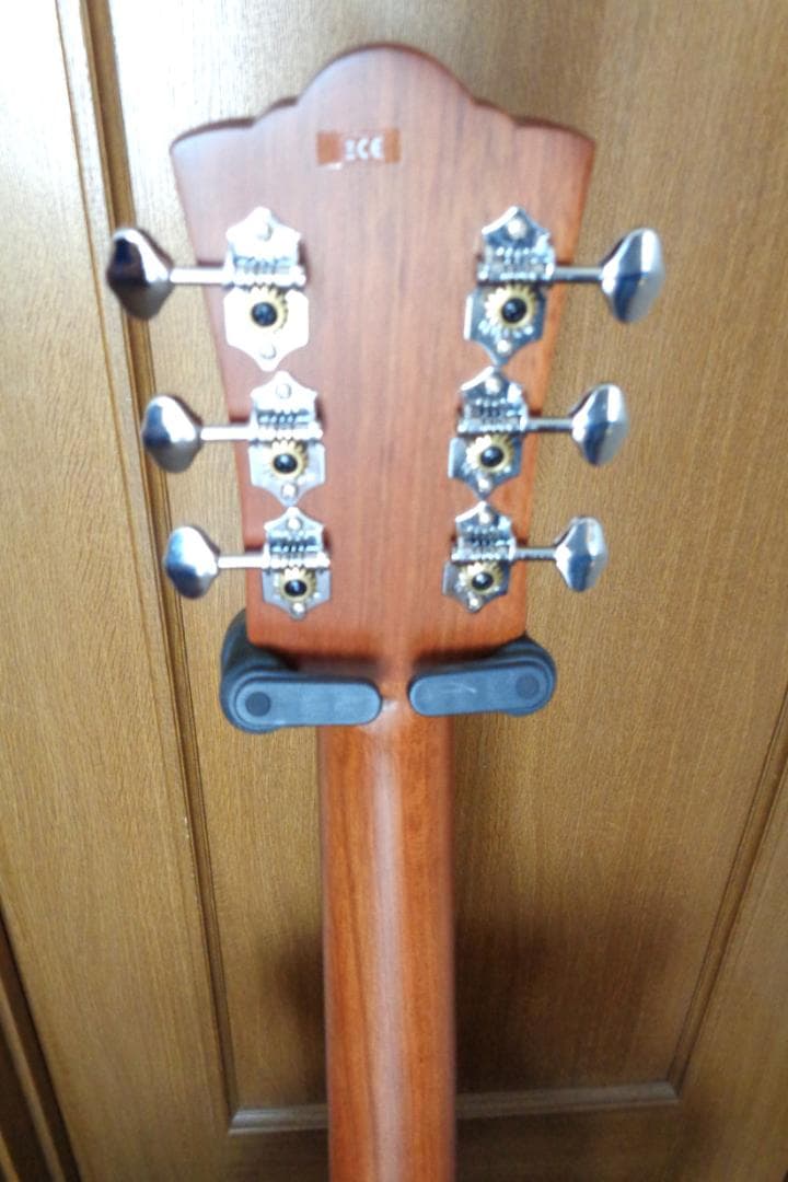 GUILD OM-240E NAT　新品同様！ エレアコ　純正ギグバッグ付属