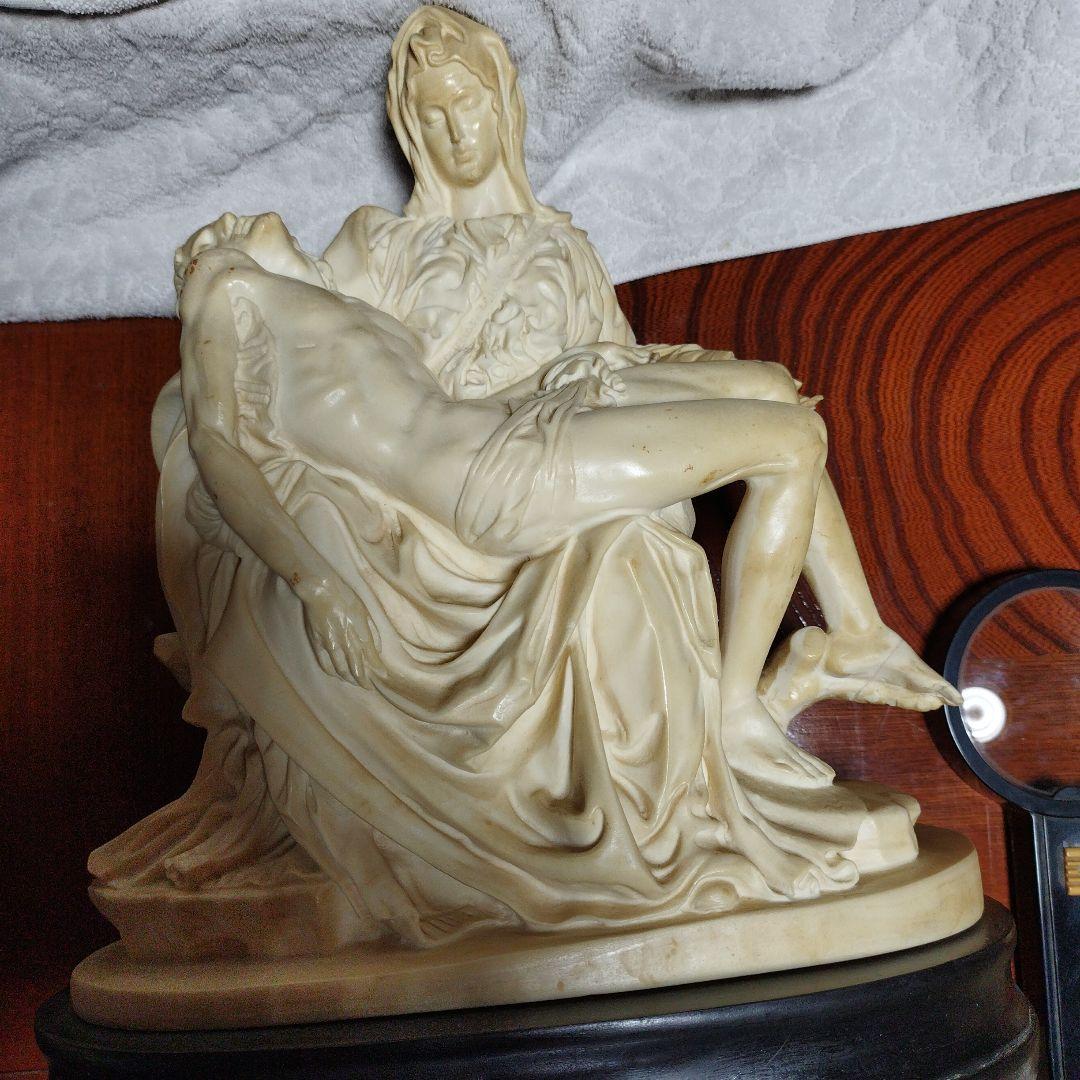 SCULPTORイタリア製 マリア様に抱かれるイエス様