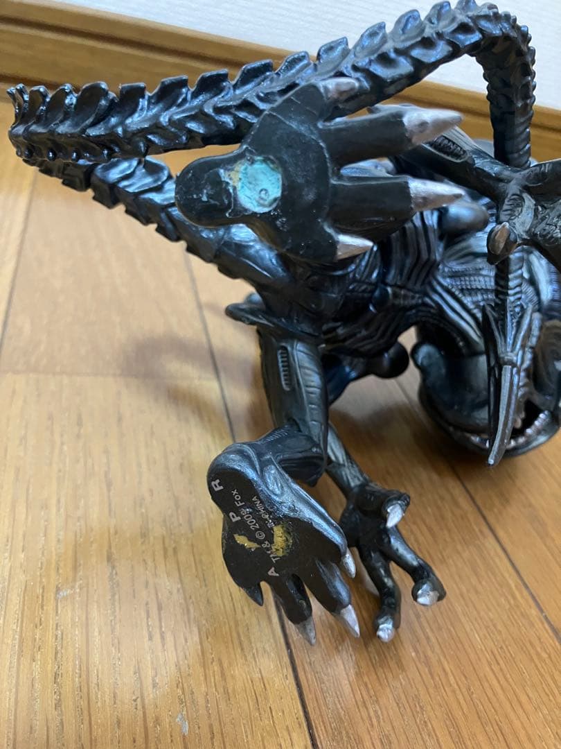 THREE-B/ AVP2: エイリアン ウォーリアー フィギュア 2体セット