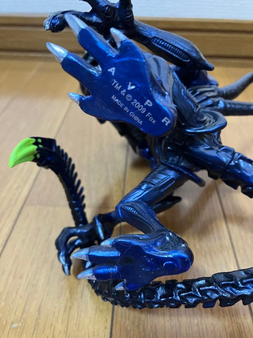 THREE-B/ AVP2: エイリアン ウォーリアー フィギュア 2体セット