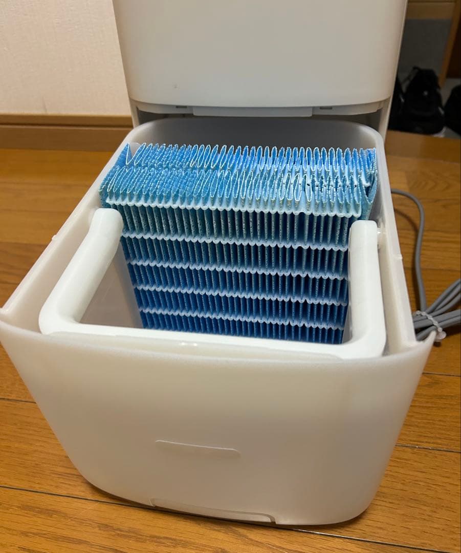 SHARP HV-R55-W 置き型　加熱気化式加湿器　2022年製　保証書