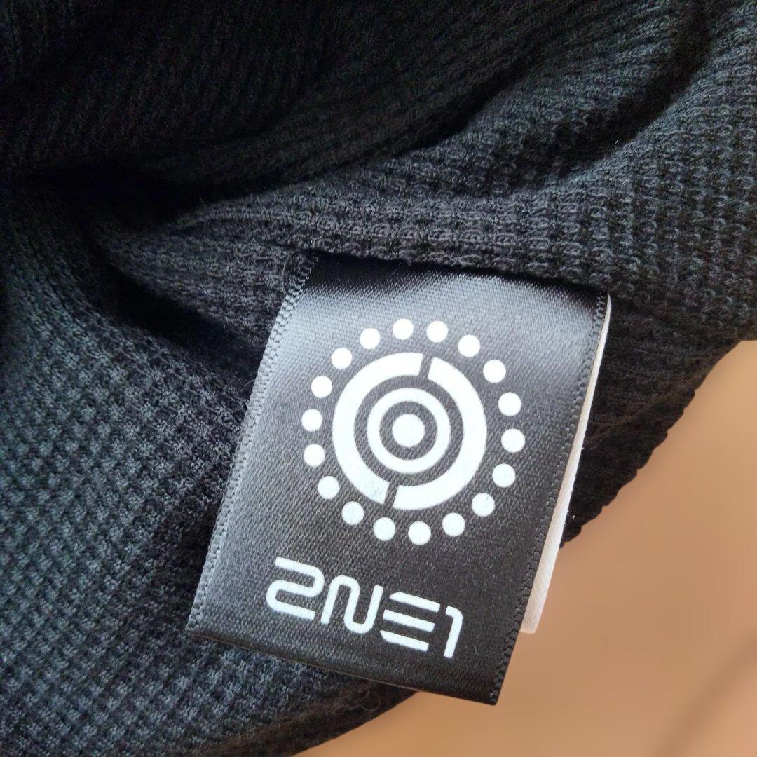 ☆2NE1 パーカー フーディー オフィシャル アイドル グッズ ゴールドレア