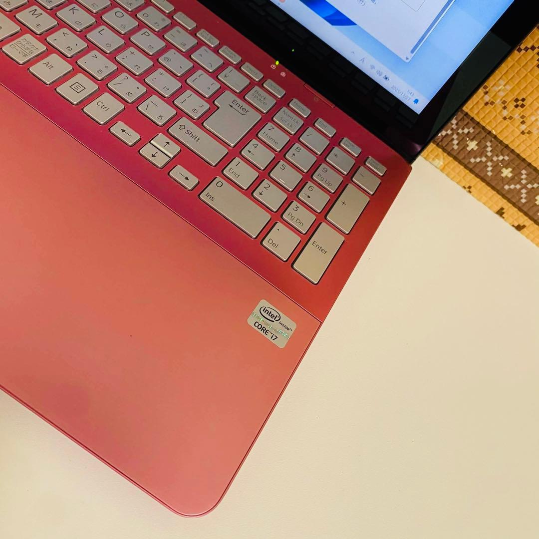 Y949 SonyVaioノートパソコンi7 8G SSDタッチパネルWin11