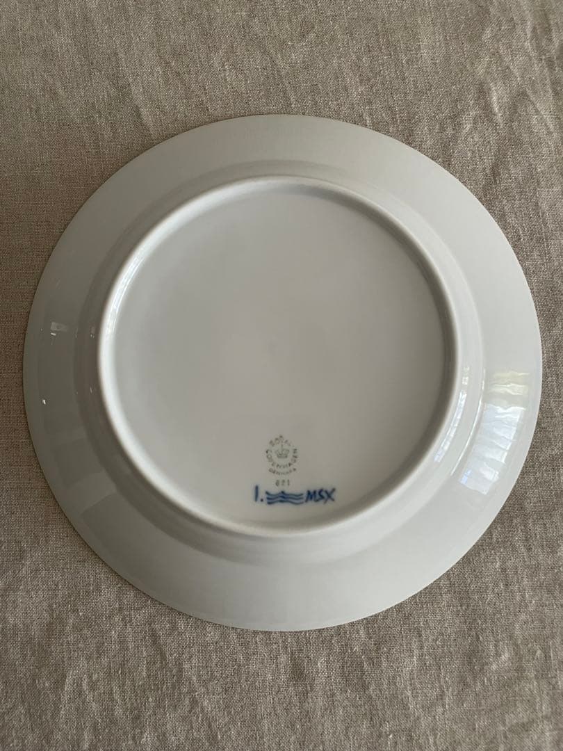 ロイヤルコペンハーゲン　ブルーフルーテッド ハーフレース プレート22cm