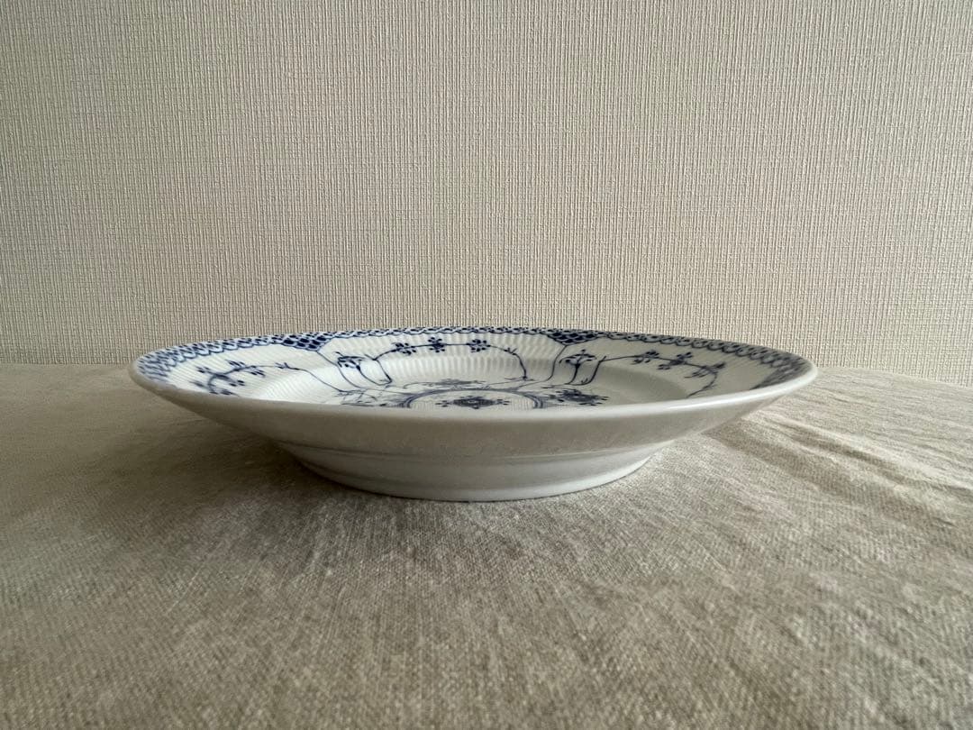 ロイヤルコペンハーゲン　ブルーフルーテッド ハーフレース プレート22cm