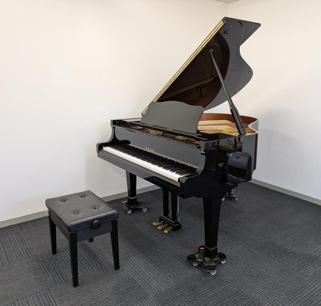 YAMAHA グランドピアノ G1B (弱音装置付)【470万番台】