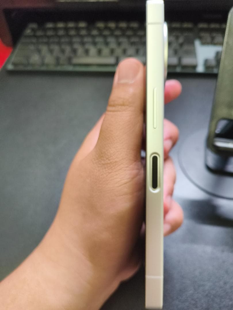 SHARP AQUOS R9 12GB/256GB SIMフリー　ケース2点