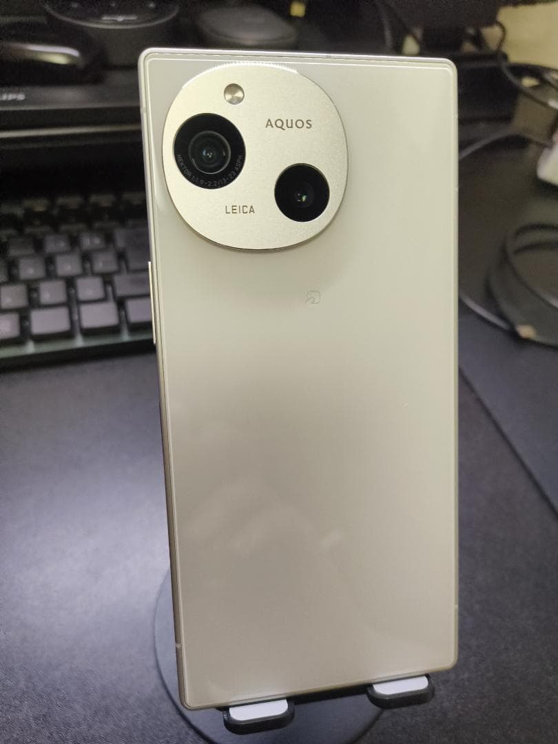 SHARP AQUOS R9 12GB/256GB SIMフリー　ケース2点