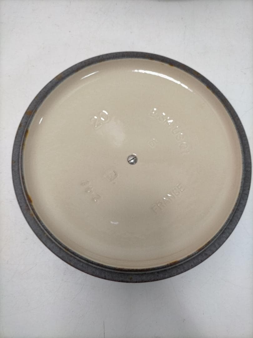 ルクルーゼ シグニチャー ココット・ロンド 20　レッド　251117-4Y