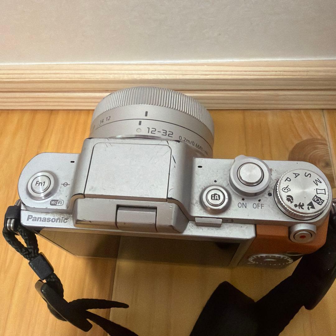 LUMIXミラーレス一眼レフカメラ　DMC-GF7W