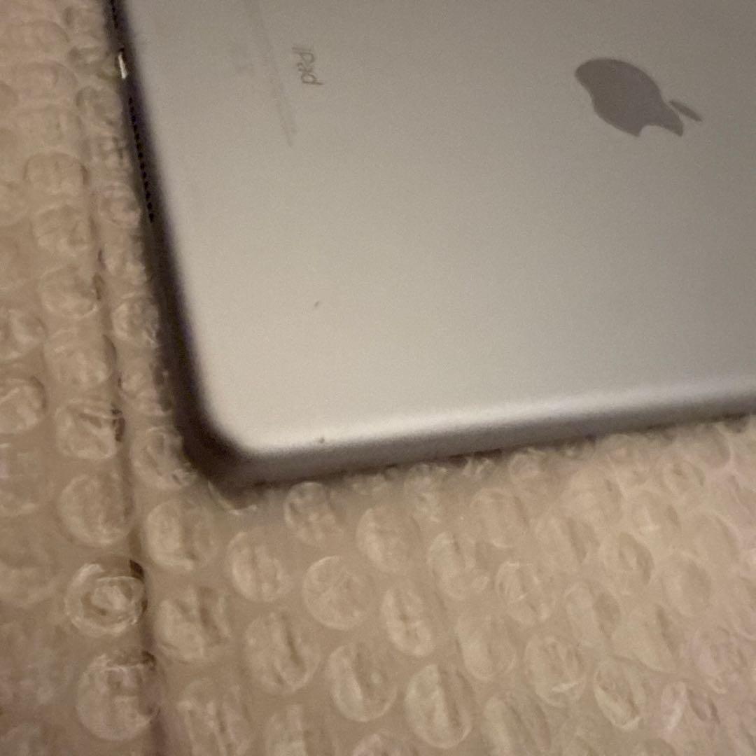 iPad第6世代　A1893 128GB