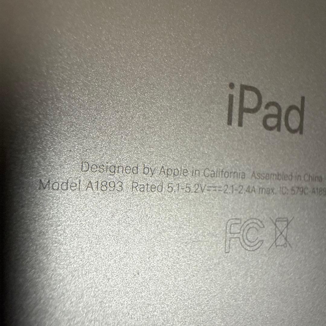 iPad第6世代　A1893 128GB