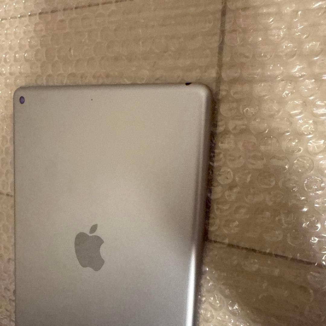 iPad第6世代　A1893 128GB