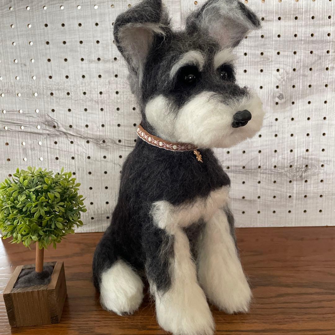 羊毛フェルト　ミニチュアシュナウザー　ブラック&シルバー　２点