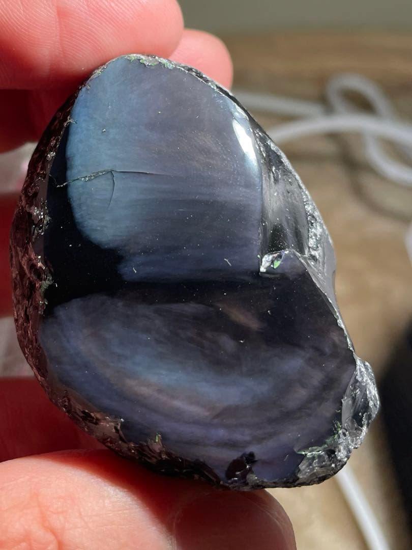 研磨品　十勝石玲瓏　複合色レインボーオブシディアン　2模様