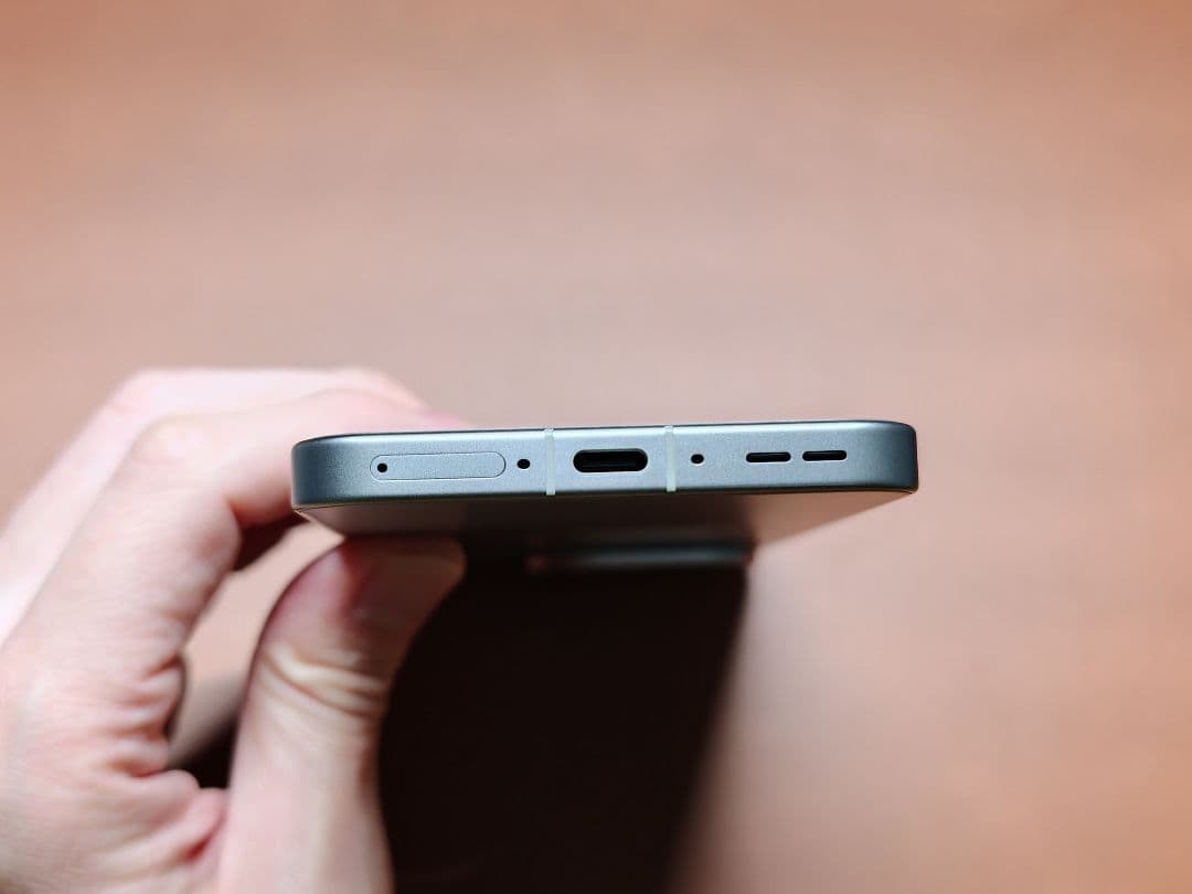 OPPO Find X9 本体 チタニウムグレー 国内版 ケース付き