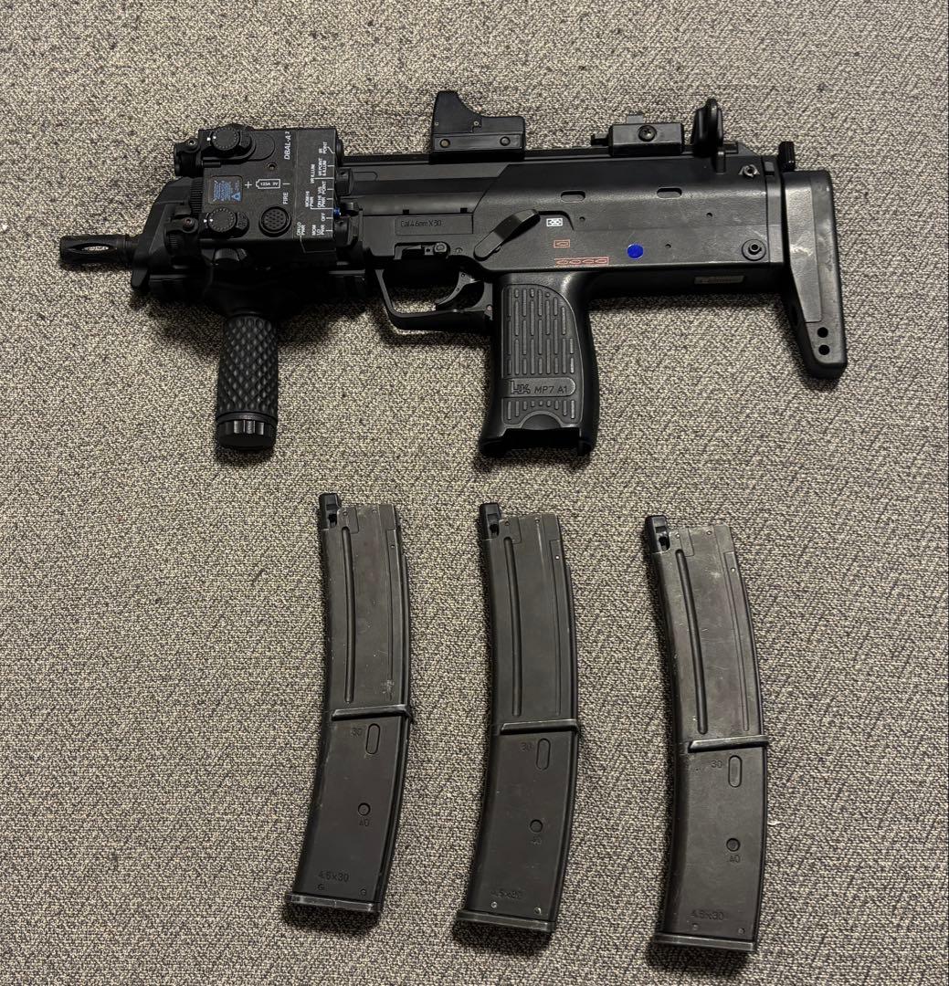 [最終値下げ24日迄]東京マルイ　MP7A1改A2 GBB 予備マガジン付き