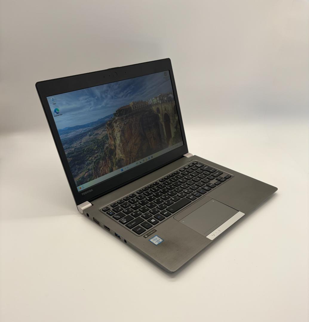 東芝、Dynabook R63、フルHD、8GB、128GB SSD