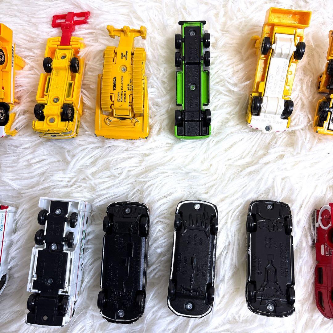 トミカ TOMICA 働く車 28台セット 消防車 救急車 工事車両 まとめ