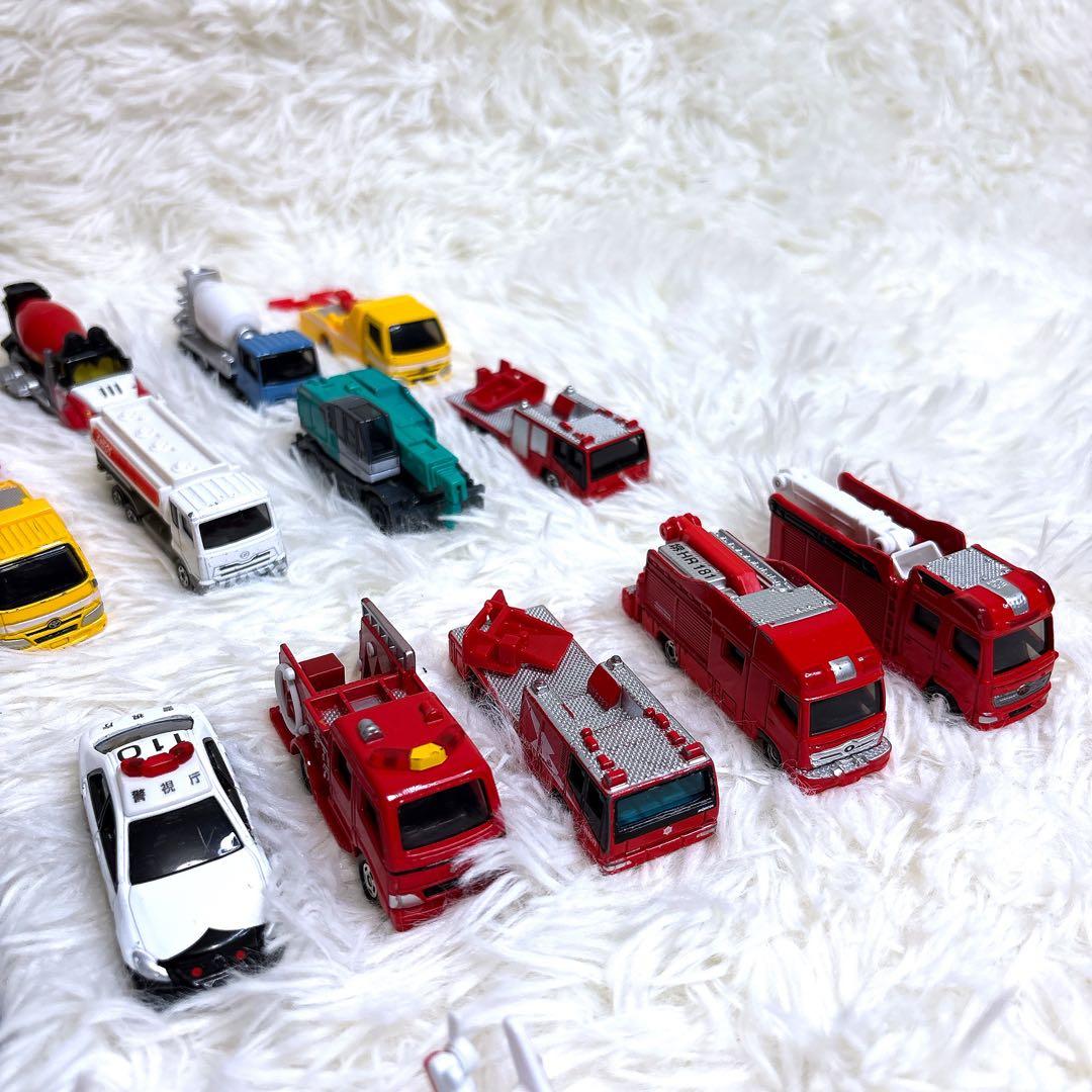 トミカ TOMICA 働く車 28台セット 消防車 救急車 工事車両 まとめ