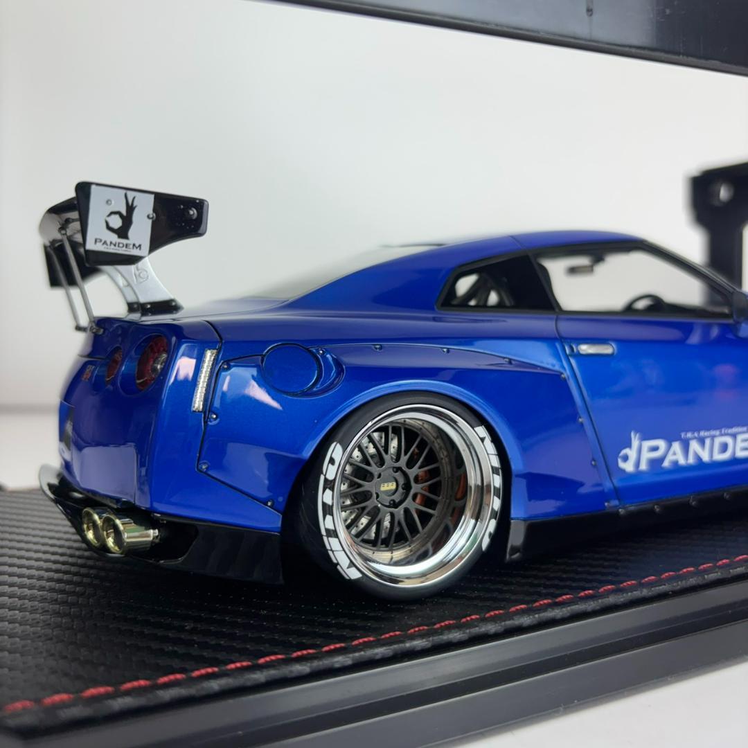 極美品 イグニッションモデル 1/18 PANDEM R35 GT-R Blue