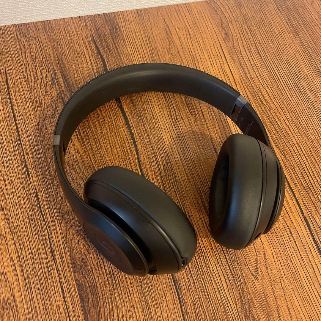 《美品》Beats Studio Pro ワイヤレスヘッドホン　ブラック黒