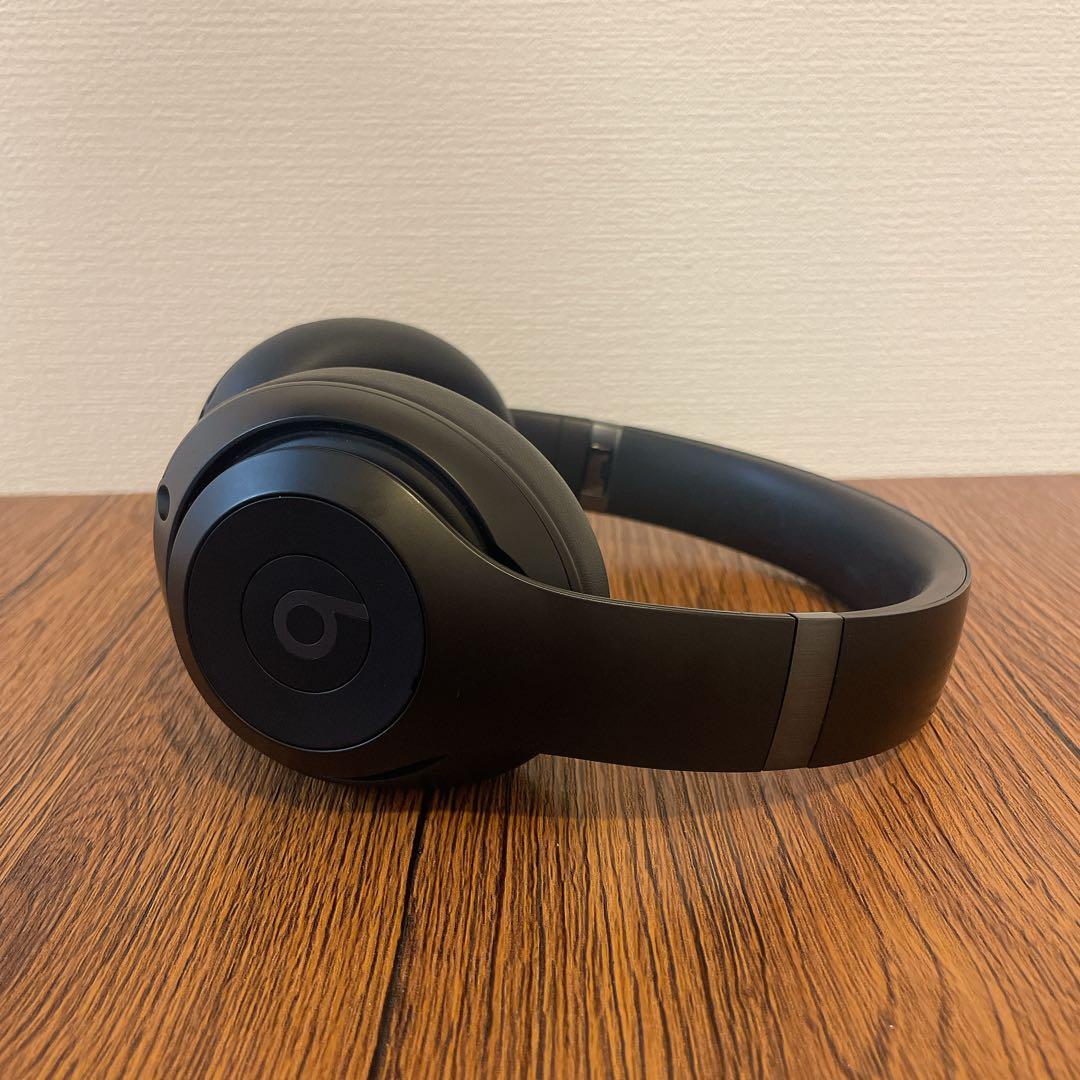 《美品》Beats Studio Pro ワイヤレスヘッドホン　ブラック黒
