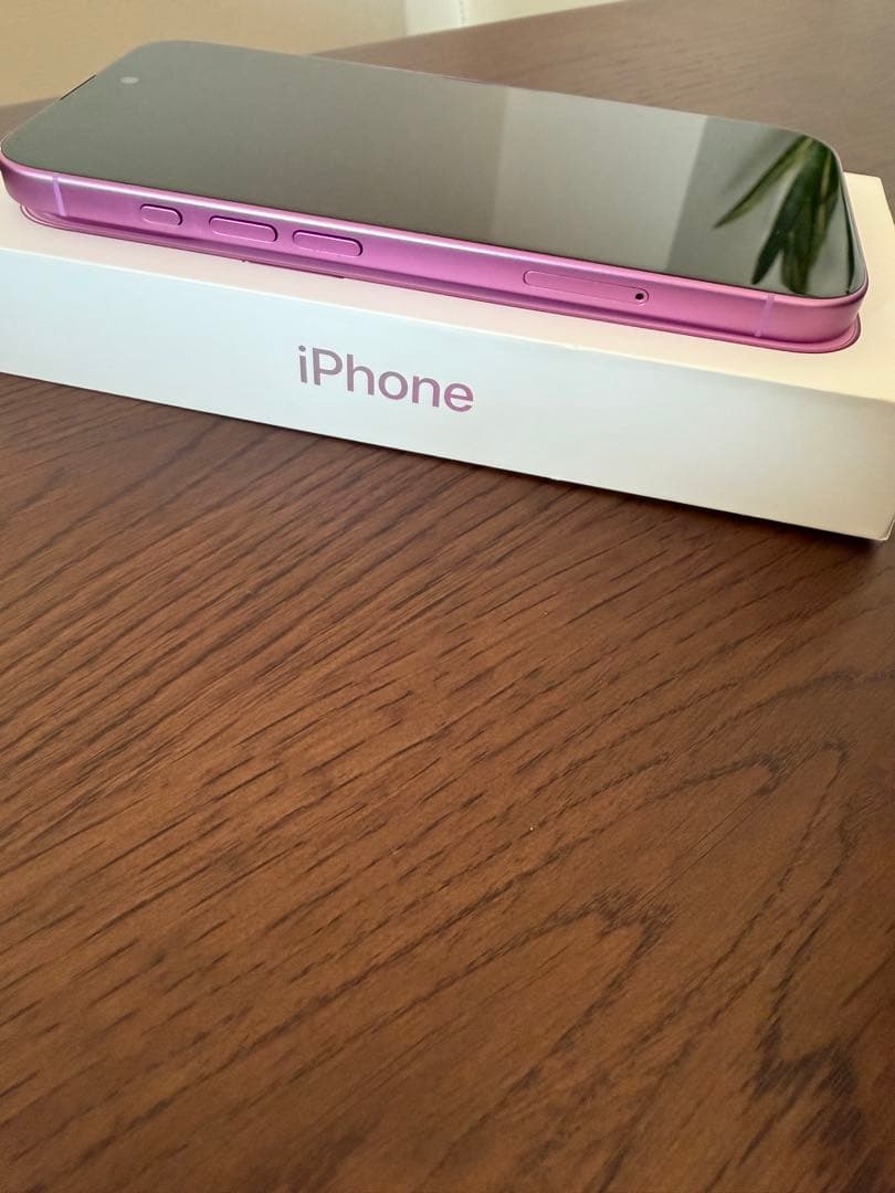 【値下げ・美品】iPhone 16 256GB ピンク