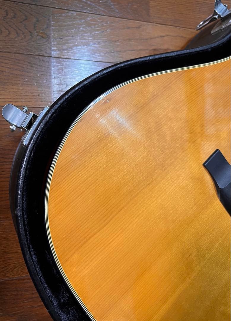 ハードケース付き Westone アコースティックギター
