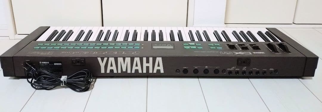 YAMAHA DX21 シンセサイザー ソフトケース付き