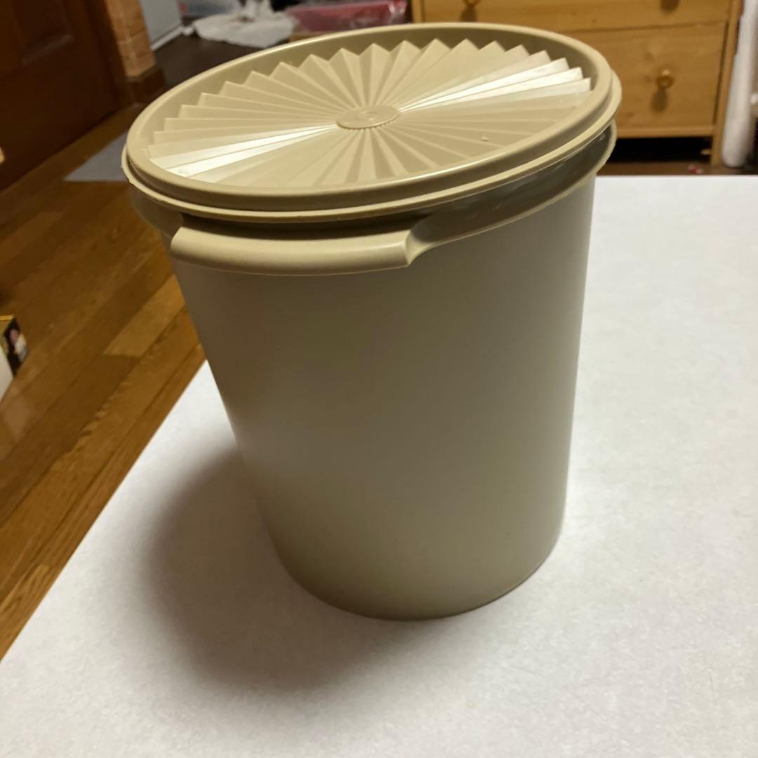 タッパーウェア　マキシクイーンデコレーター