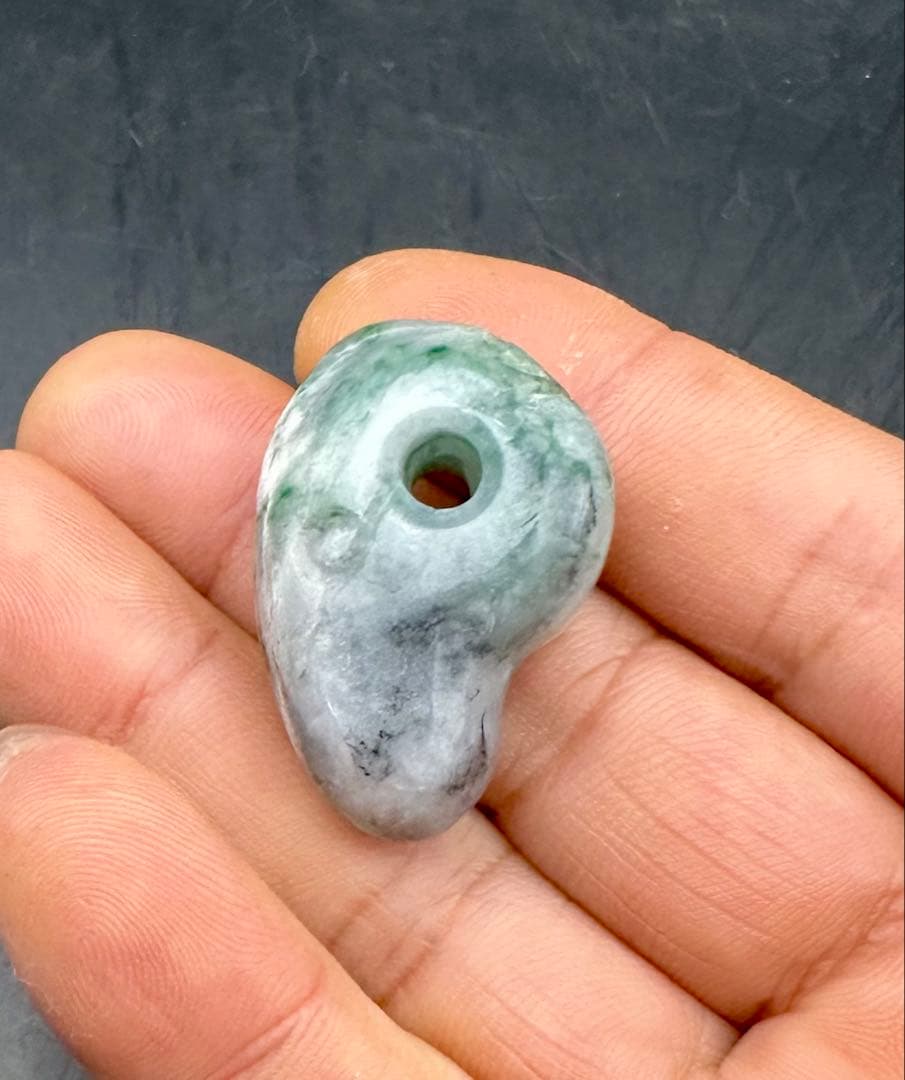 2025.5.1激安唐草角翼龍勾玉　糸魚川最上級極品ロウカン翡翠