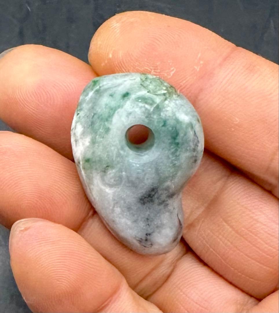 2025.5.1激安唐草角翼龍勾玉　糸魚川最上級極品ロウカン翡翠