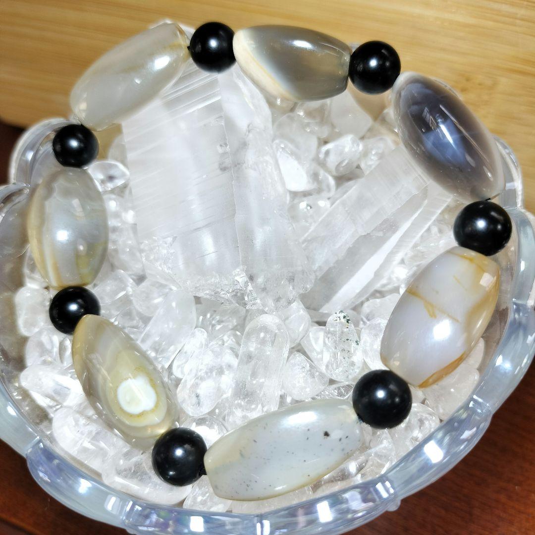【瑪瑙×オニキス】邪気払いと厄除けで心身を守る大地のエネルギー宿る天然石ブレス