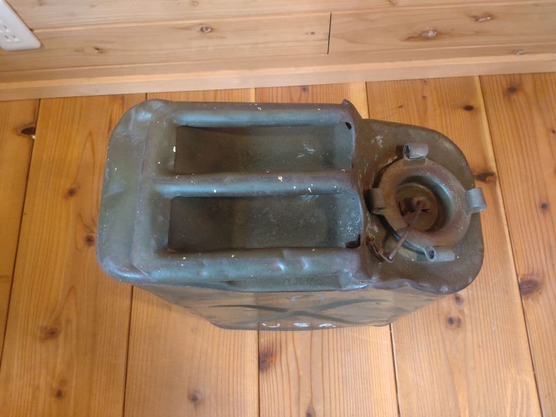 USA　ガソリン携行缶(ジェリ缶) 　ヴィンテージ品