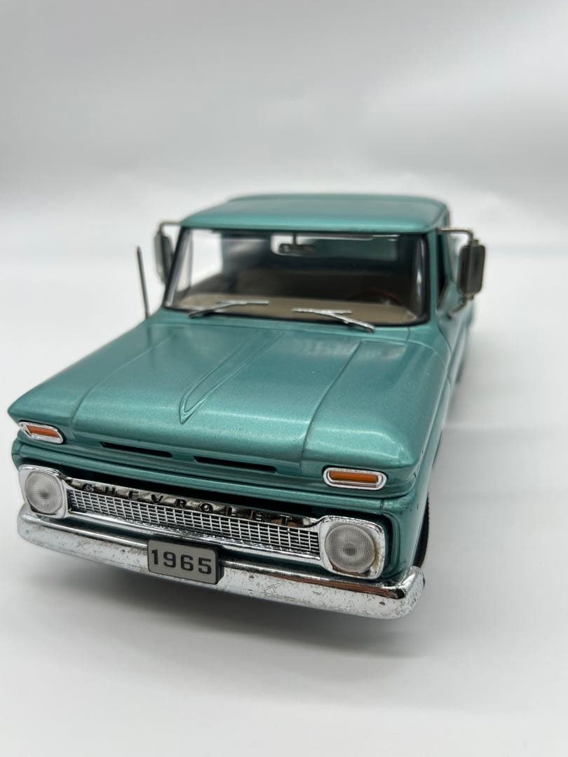 No228 ミニカー1/18箱あり 1965 C10 CIEVROLET