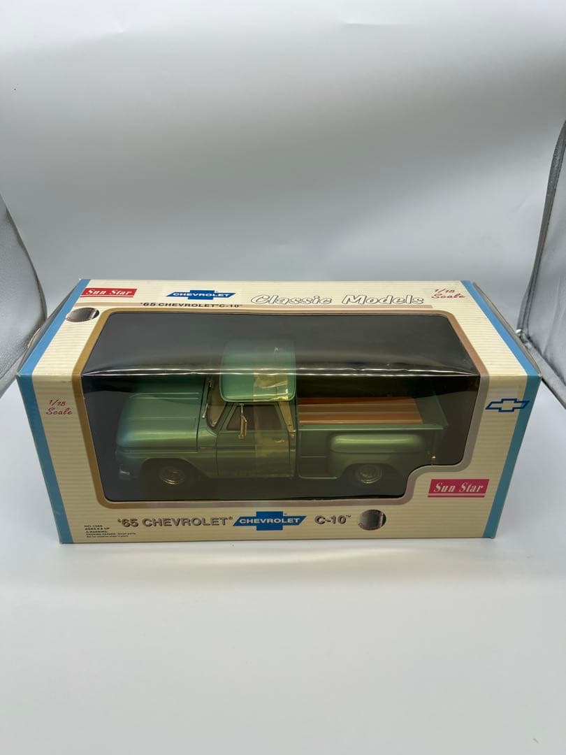 No228 ミニカー1/18箱あり 1965 C10 CIEVROLET